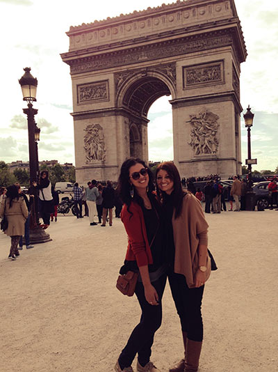 Jessica and her friend Cara at the Arc-de-Triomphe